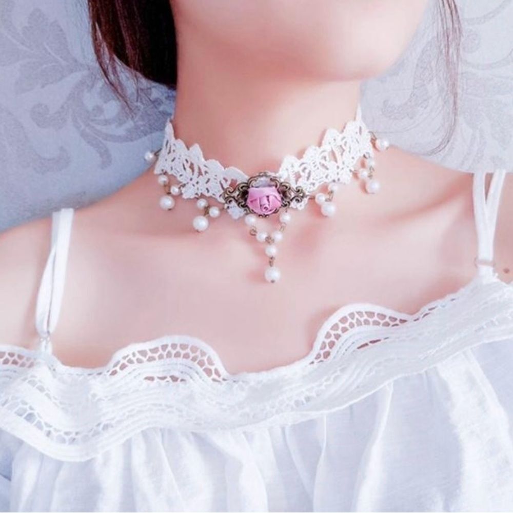 Elegant White Lace Choker Necklace with Pearls